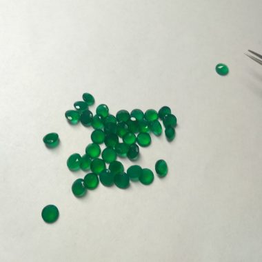 2mm green onyx round cut